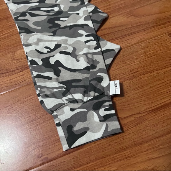 The Mini Classy All Camo Everything Dino Pants Size 8 - Picture 15 of 16